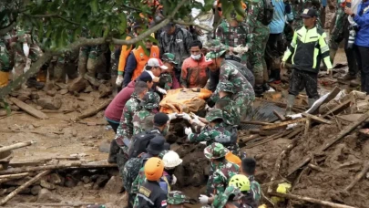 Endonezya’da heyelan felaketi: 48 kişi hayatını kaybetti