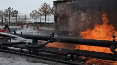 Diyarbakır’da petrol aktarma istasyonunda yangın çıktı