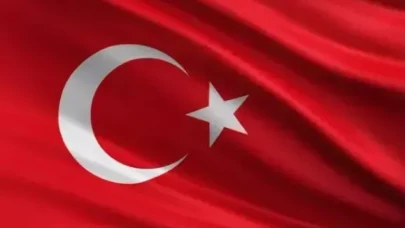 Hain saldırı sonrası şanlı Türk bayrağının tekrar göndere çekildiği anlar