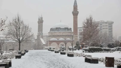 Sivas'ta 15 Ocak okullar tatil mi? Yarın Gürün ve Kangal'da kar tatili var mı?