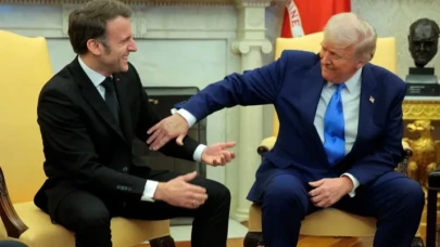 Trump, Macron ve NATO Genel Sekreteri Rutte’nin mesajlarını paylaştı, Grönland görselleri yayımladı