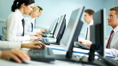 Bu Mesleklerde Çalışanlara Erken Emeklilik Hakkı! SGK 2026 Listesini Açıkladı