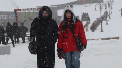 Kar İstanbul'un kapısına kadar geliyor! Bu illerde öyle bir kar yağışı var ki...