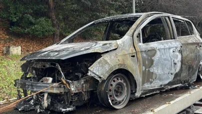 FSM Köprüsü girişinde otomobil yangını: Araç kullanılamaz hale geldi