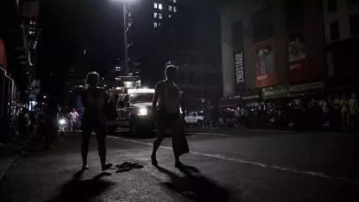 ABD'de kar fırtınası: 230 bin hane elektriksiz, 13 bin uçuş iptal edildi