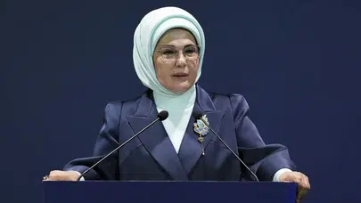 Emine Erdoğan Türkiye Maarif Vakfı'nın 10. yıl dönümünü kutladı