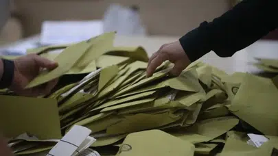 Cumhurbaşkanı Başdanışmanı Uçum 2028 seçimleri için tarih verdi