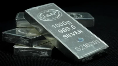 Gümüşte sert düşüş 75 doların altı görüldü günlük kayıp yüzde 14’e ulaştı