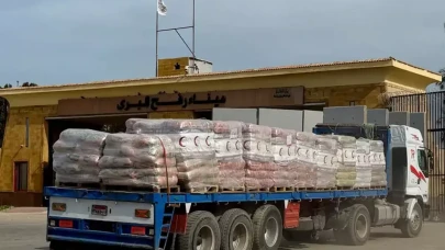 Gazze'ye nefes imkanı! Refah Kapısı çift yönlü açıldı