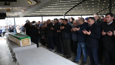 Halı saha maçı facia ile bitti: Kalp krizi geçiren öğretmen hayatını kaybetti