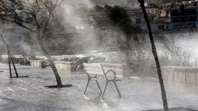 Avrupa’da şiddetli fırtına: 16 ölü, 3 bin tahliye