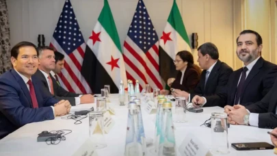 Münih'te Rubio, Şeybani ve Abdi aynı masada! "Bin kelimeye bedel fotoğraf" notuyla paylaşıldı