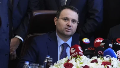 Akın Gürlek X hesabı açtı ilk olarak 3 hesabı takibe aldı