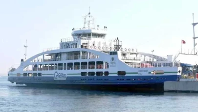Kuzey Ege’de fırtına engeli: Feribot seferleri iptal edildi