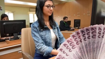 Memurlara yılda iki kez ikramiye! Teklif Meclis'e sunuldu