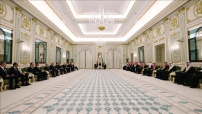 Suudi Arabistan ile Türkiye arasında 2 milyar dolarlık güneş enerjisi anlaşması imzalandı