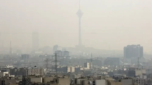 İran'da hava kirliliği alarmı: Futbol maçları iptal edildi