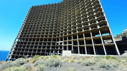 İspanya'da korkunç olay: 13 yaşındaki çocuk terk edilmiş otelden düşüp öldü