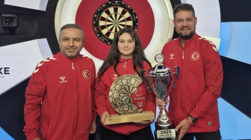 Milli dartçı Zehra Gemi, dünya şampiyonu oldu