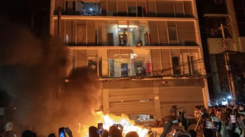 Aktivist Hadi suikastında gerilim: Cinayet şüphelileri sınırı geçti