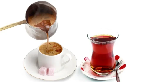 Uzmanlar açıkladı: Düzenli çay içmek kemik sağlığını güçlendirebilir