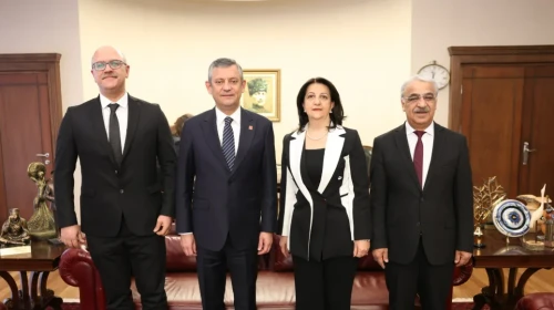 Özgür Özel’den Leyla Zana’ya yönelik sloganlara tepki!