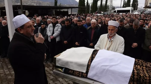 Saç ekimi sırasında hayatını kaybetmişti: Soruşturma başlatıldı