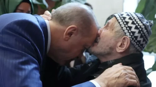 Cumhurbaşkanı Erdoğan’a sevgisini dile getirdi: 'O bir dünya lideri'