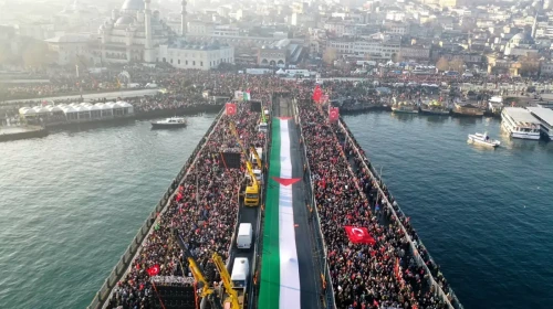Yeni yılın ilk sabahında Galata Köprüsü’nde büyük Gazze buluşması: On binlerce kişi yürüyüşe hazırlanıyor