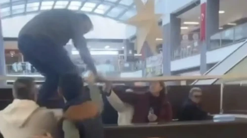 Yer kiralama iddiası AVM'de kavgaya yol açtı: Biber gazı kullanıldı