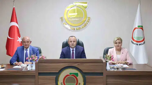 Amasya Belediye Başkanı Turgay Sevindi 17 Belediye Meclis Üyesiyle birlikte CHP'den istifa etti