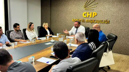 CHP İzmir'de 4 ilçe Başkanlığı'na yeni isimler görevlendirildi