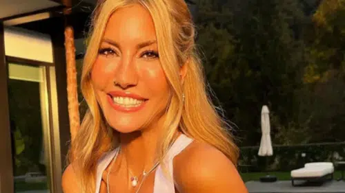 Çağla Şıkel sevgilisiyle Alaçatı'da görüntülendi