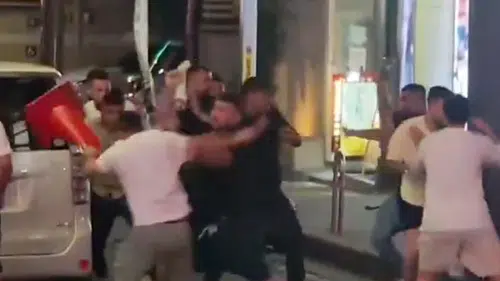 Japonya'da iki Türk aile arasında sokak kavgası! Sopalar ve trafik konileri havada uçuştu