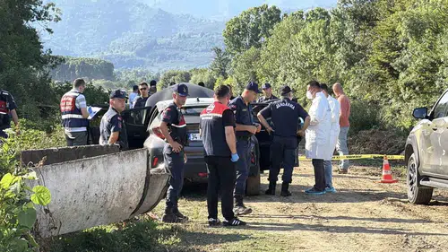 Düzce'de şüpheli ölüm: Park halindeki otomobilde ölü bulundu
