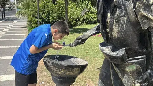 Gaziantep'te 40 dereceyi aşan sıcaklık: Sokaklarda yoğunluk azaldı