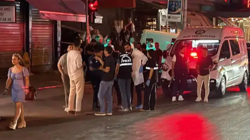 Eyüpsultan'da oto galeriye silahlı saldırı: 4 kişi yaralandı