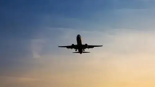 Katar uçağı İstanbul’a acil iniş yaptı