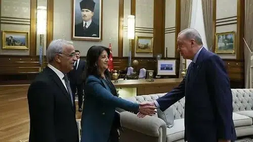 Cumhurbaşkanı Erdoğan, DEM Parti heyetiyle Külliye'de görüşüyor