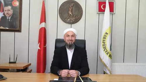 Sarıklı belediye başkanına ziyaretçi ilgisi: “Sarık işimi yapmama engel olmuyor”