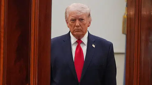 Trump'tan İran açıklaması: "Hürmüz Boğazı'nı kontrol ediyoruz"