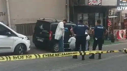 Esenyurt'ta iki grup arasında silahlı ve sopalı kavga çıktı: 2 kişi yaralı