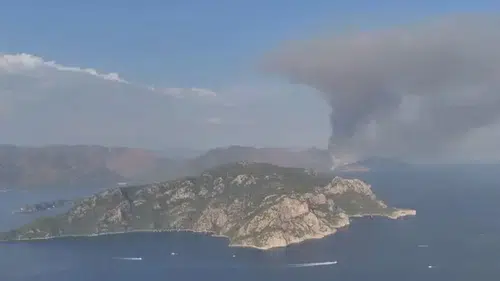 Marmaris’te orman yangını: Sahil kesiminde başladı