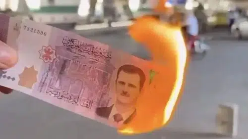 Suriye'de Esed’li paralar tarihe karıştı! Eski banknotları yaktılar