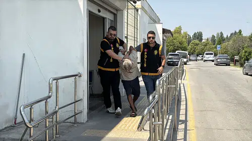 Adana’da eski eş vahşeti: Eski eşine bıçakla saldırdı