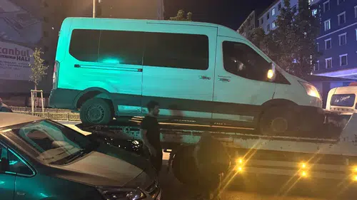Kırmızı ışıkta direksiyon başında uyudu, ceza ve men kararı çıktı