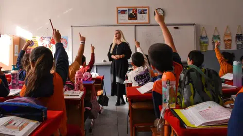 Kamuda çalışan ebeveynler 3 saat idari izinli sayılacak