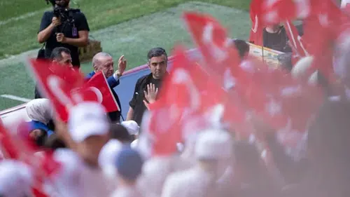 Erdoğan, TÜGVA Yaz Okulları finalinde gençlerle buluştu