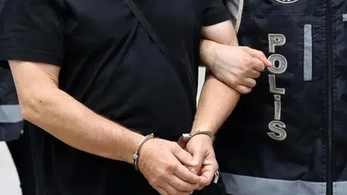 Bayrampaşa'da kadına şiddete müdahale eden 2 polis yaralandı: 4 kişi tutuklandı