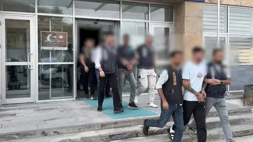 Kırşehir merkezli 7 ilde sahte araç kiralama operasyonu: 5 şüpheli gözaltına alındı